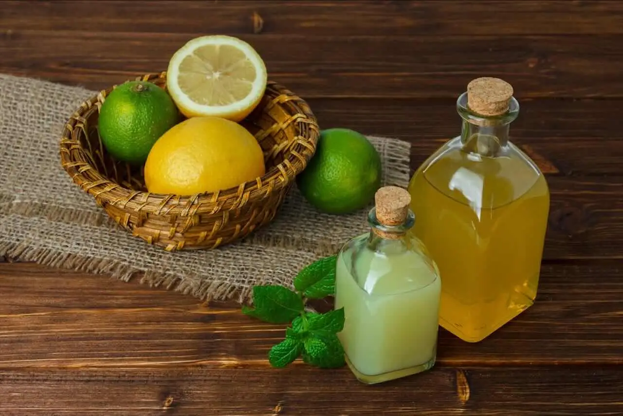 Il trucco con aceto e limone che allontana formiche e odori dalla cucina Il trucco con aceto e limone che allontana formiche e odori dalla cucina