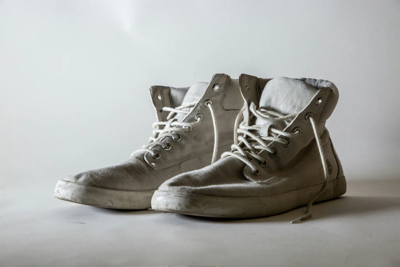Evita problemi con queste tecniche per la pulizia delle sneakers chiare Evita problemi con queste tecniche per la pulizia delle sneakers chiare