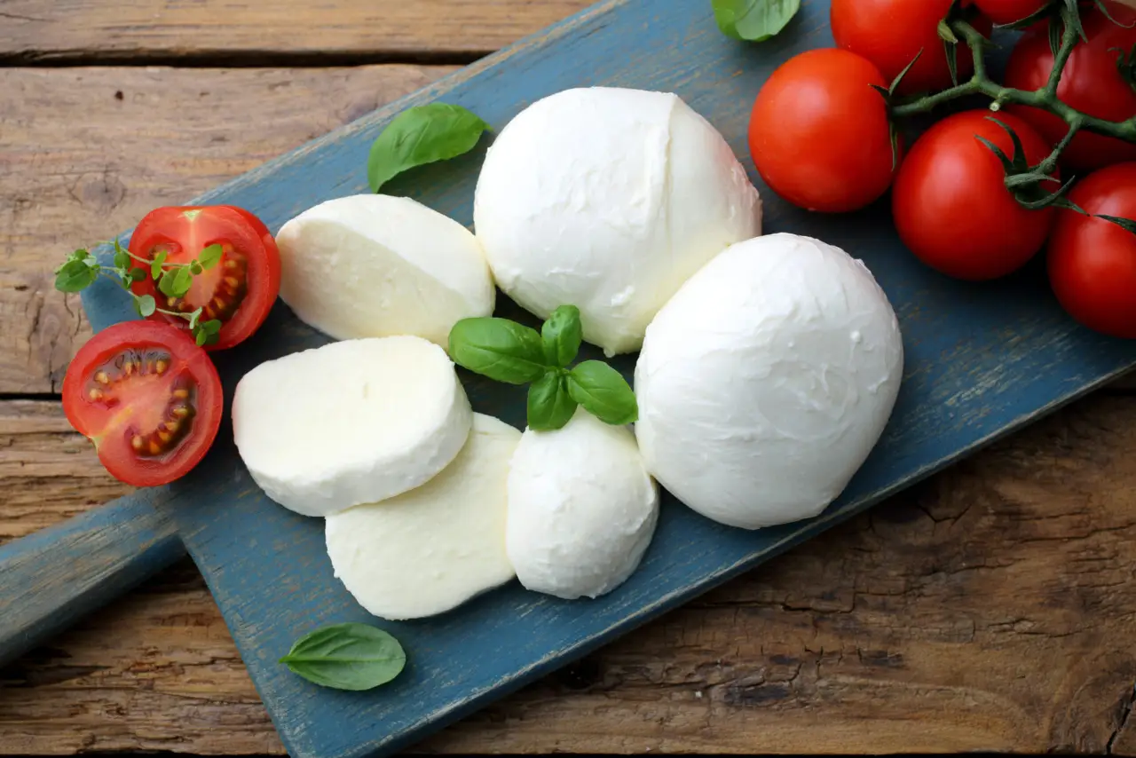 Stai conservando male la mozzarella? Ecco la dritta veloce suggerita dai casari
