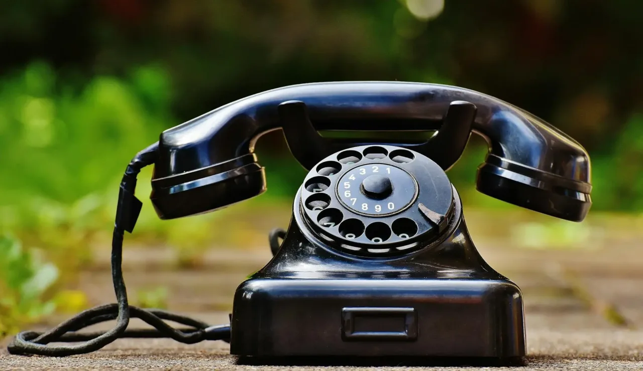 Sai quanto valgono oggi i telefoni a disco di fine anni Sessanta? Ecco la cifra aggiornata Sai quanto valgono oggi i telefoni a disco di fine anni Sessanta? Ecco la cifra aggiornata